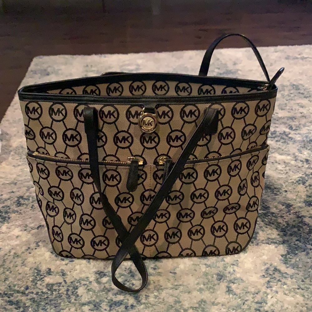 GUC MICHAEL KORS purse